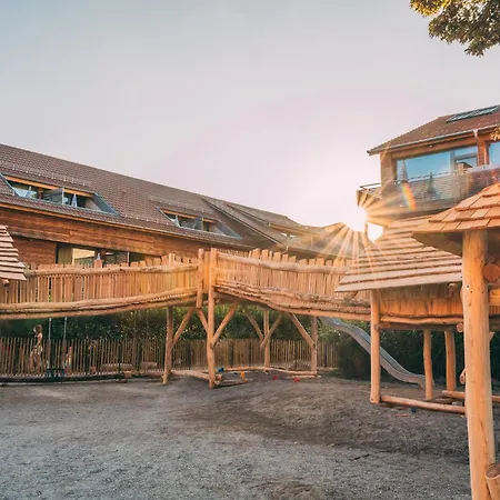 Gut Huegle Erlebnishof & Hotel apartamentowy