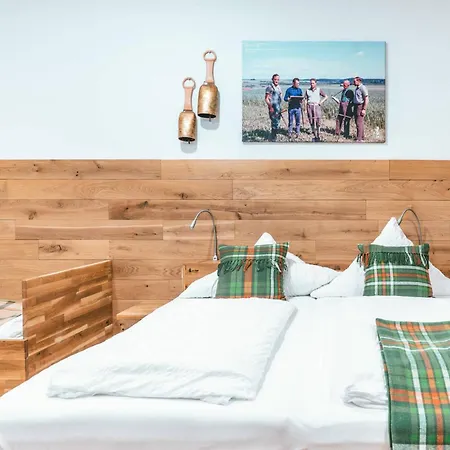 Gut Huegle Erlebnishof & 公寓式酒店 拉芬斯堡