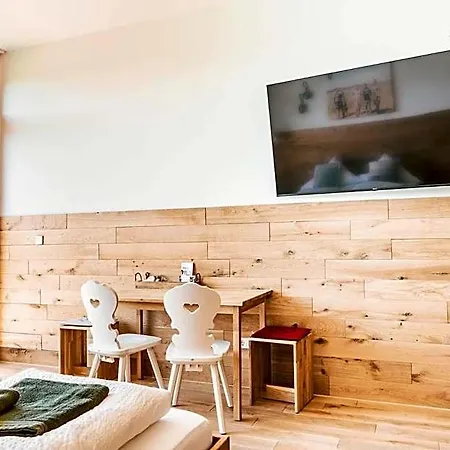 Apartmanhotel Gut Huegle Erlebnishof &